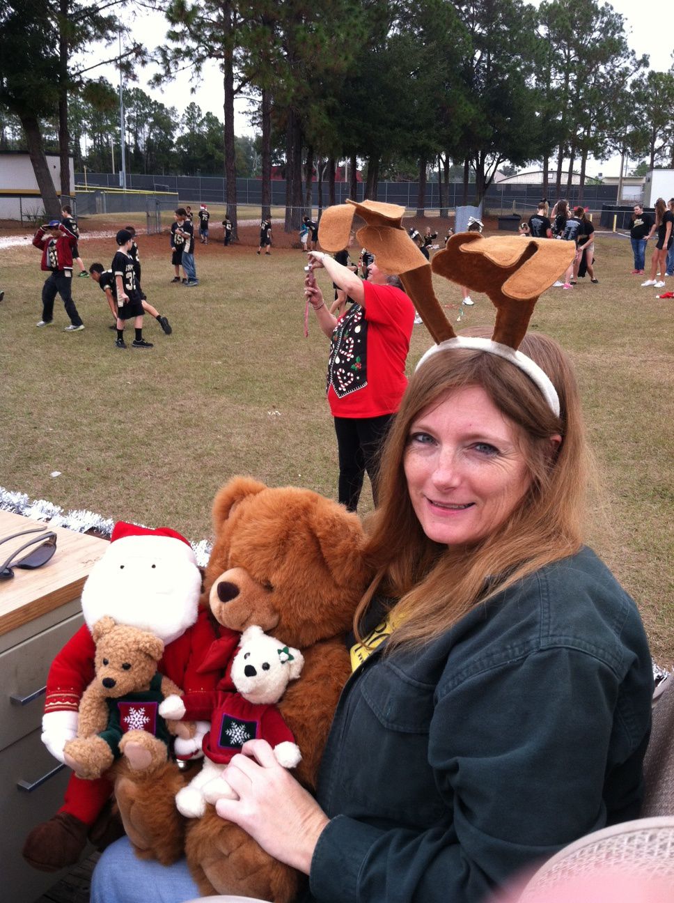 Inverness Parade CarolAnn Deckelmann.JPG